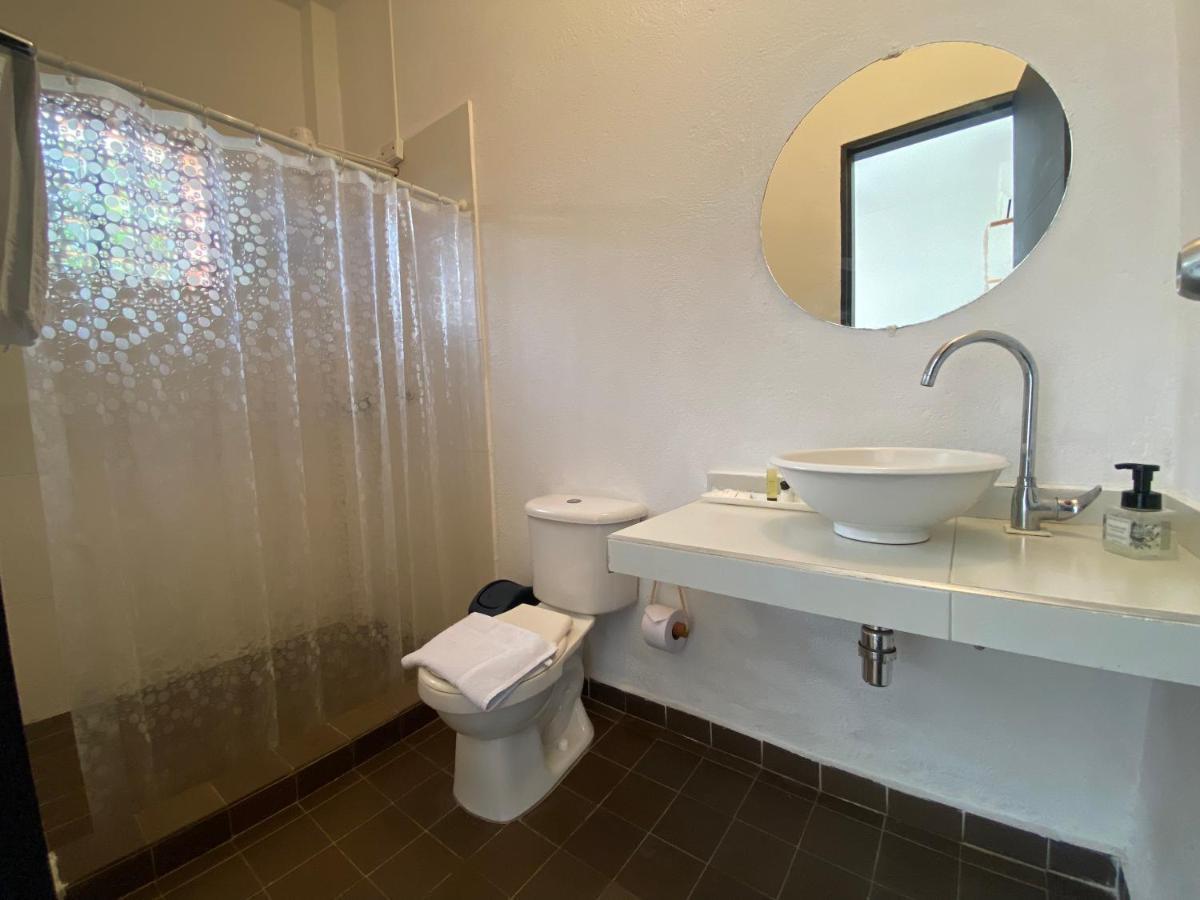 Color Hostel Паломіно Екстер'єр фото