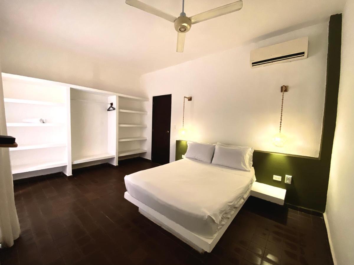 Color Hostel Паломіно Екстер'єр фото