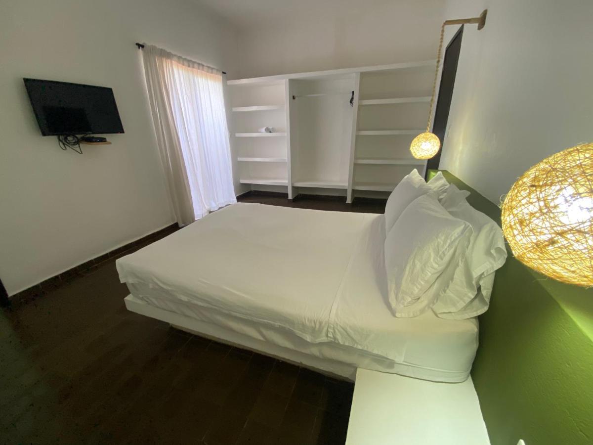 Color Hostel Паломіно Екстер'єр фото